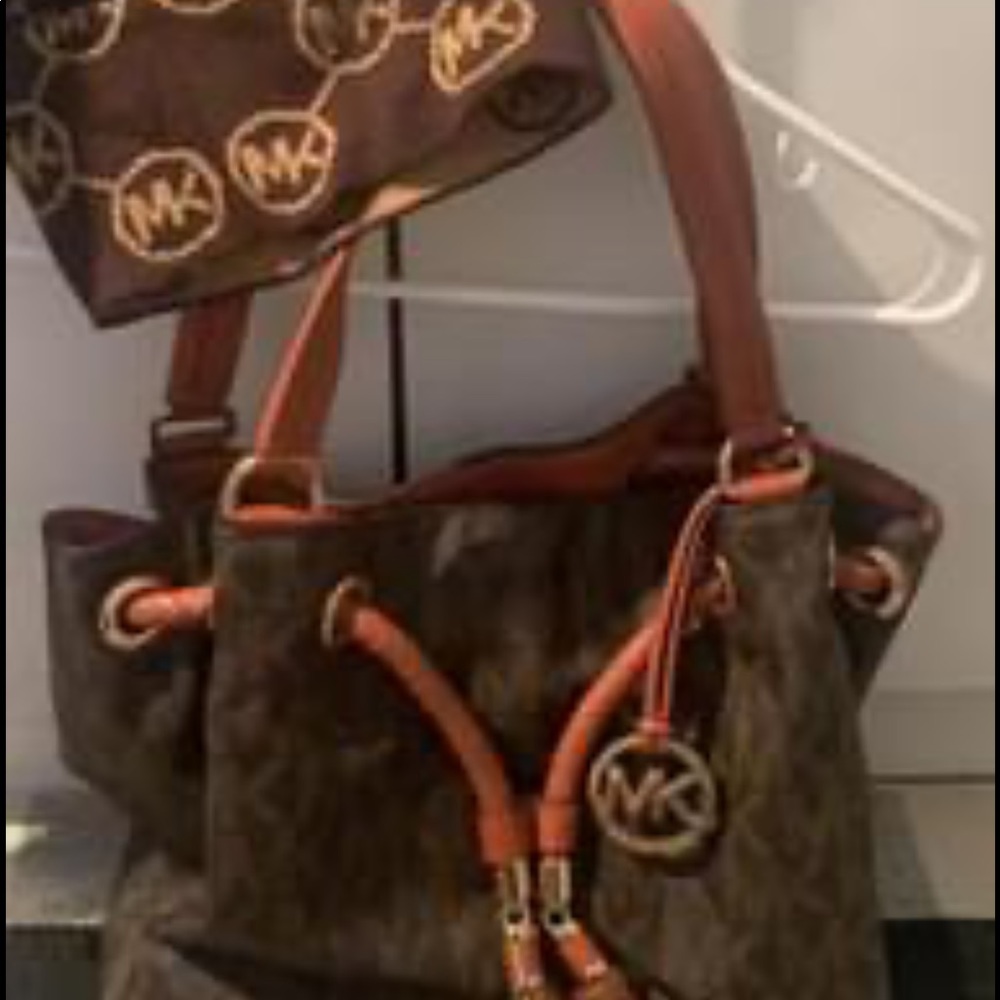 Michael kors handbag w/matching beanie
